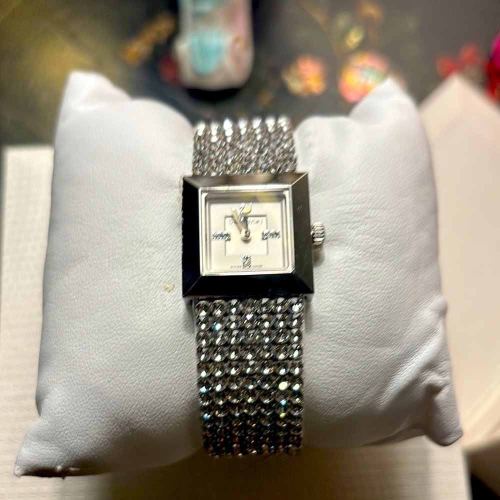 Pre owned Excellent condition Authentic Classic Swarovski Watch Swiss Made.